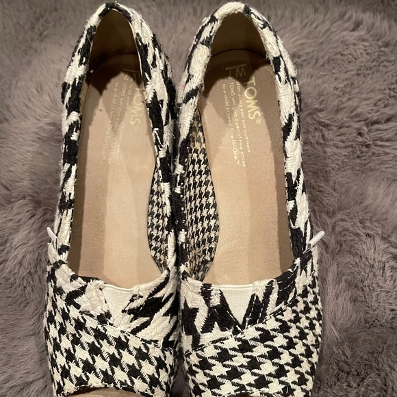 Toms Huge Herringbone Wedge size 6 - Picture 3 of 4